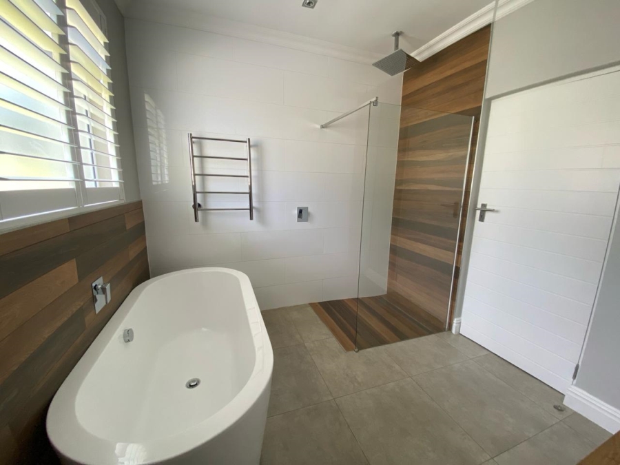 To Let 4 Bedroom Property for Rent in Welgemoed Western Cape